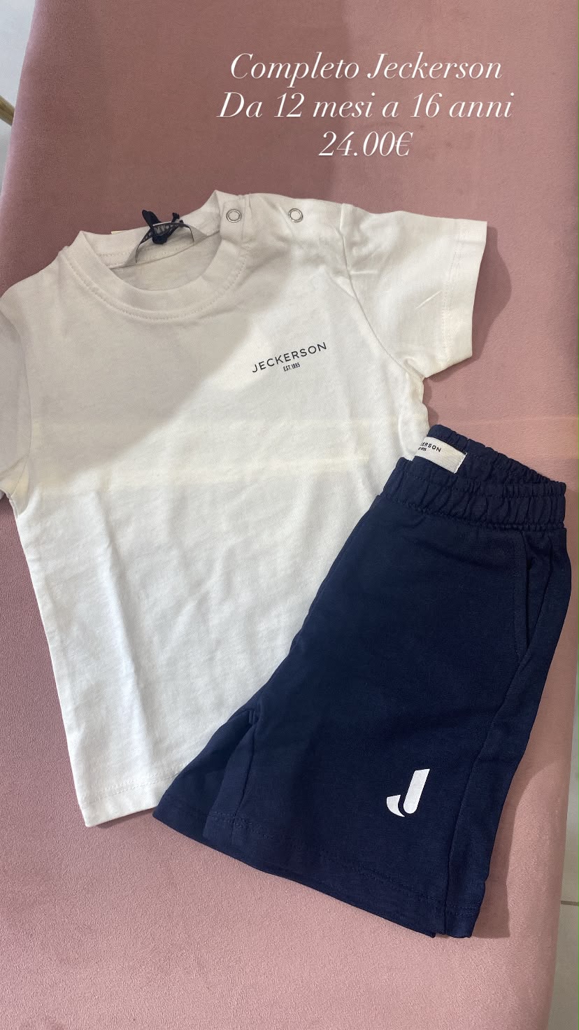 Completo t-shirt bianca e bermuda navy Jeckerson per bambino